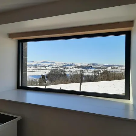 Holiday home Maison De Caractere Avec Cheminee, 3 Chambres, Jardin, Proche Du Parc Des Volcans D'auvergne - Fr-1-742-574 Lugarde